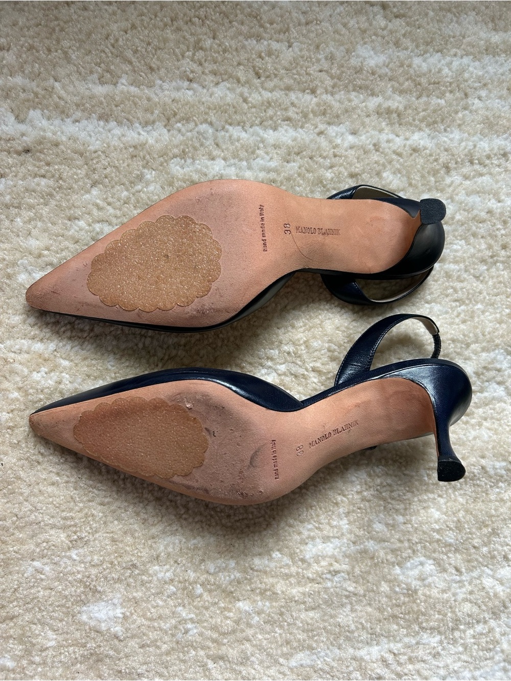 Manolo Blahnik Navy Leather Slingback Kitten Heels EU 38 - Picture 4 of 6